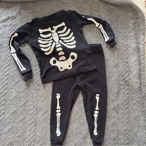 4/$20 PJ Place Black and White Skeleton Glow in the Dark Sleepwear baby 12-18 m​